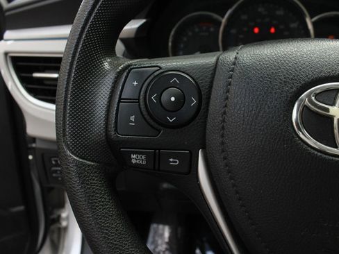 Used 2015 Toyota Corolla LE FWD image 29