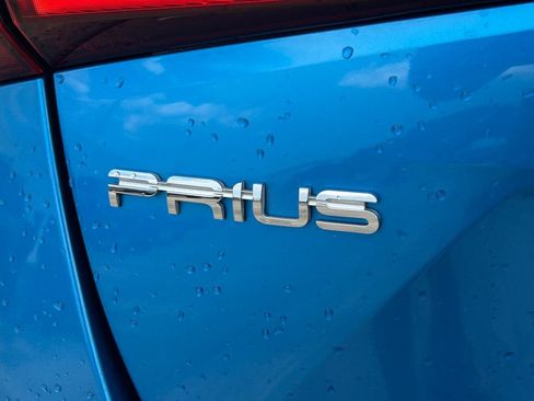 Used 2021 Toyota Prius XLE FWD image 12