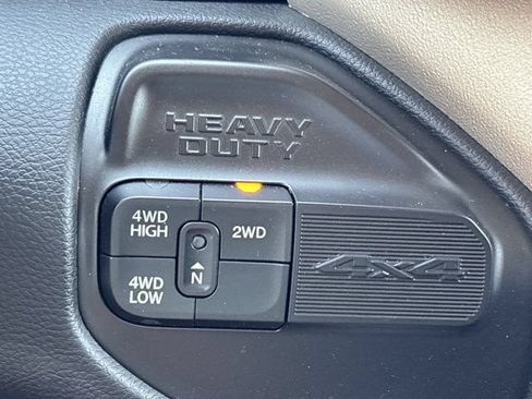 Used 2022 RAM 2500 Laramie w/ Chrome Appearance Group AWD/4WD image 29