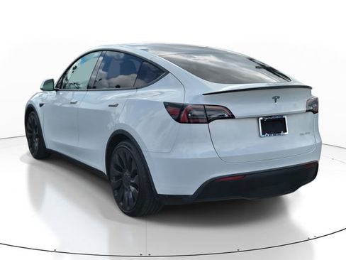 Used 2022 Tesla Model Y Performance image 3