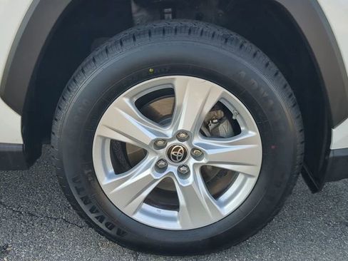 Used 2019 Toyota RAV4 XLE w/ Carpet Mat Package image 10