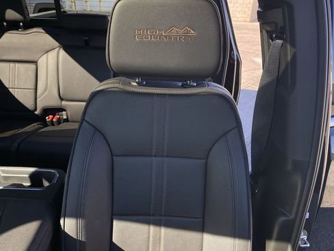 Certified 2025 Chevrolet Silverado 1500 High Country image 27