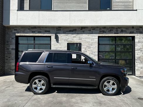 Used 2016 Chevrolet Tahoe LT AWD/4WD image 3