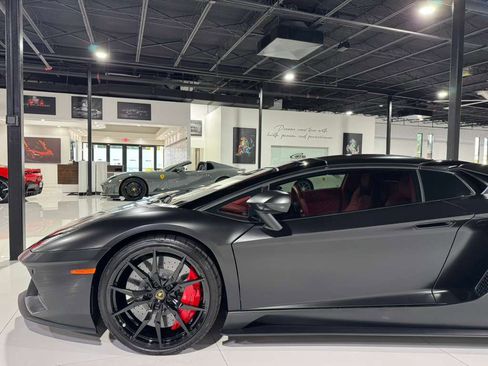 Used 2018 Lamborghini Aventador S image 59