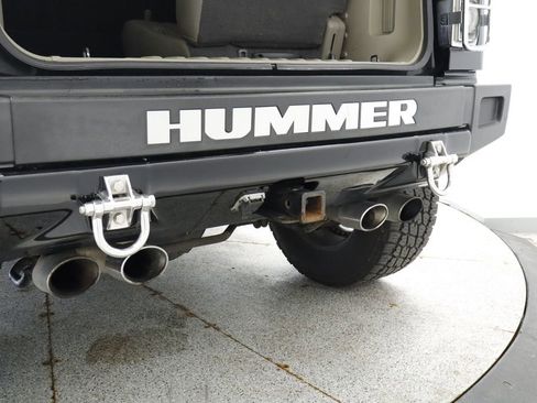 Used 2004 HUMMER H2 w/ Preferred Equipment Group AWD/4WD image 15