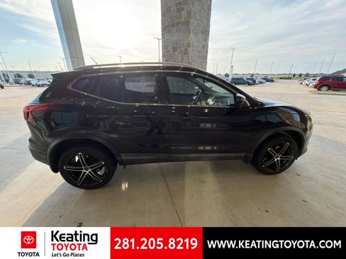 Used 2018 Nissan Rogue Sport SL FWD image 6