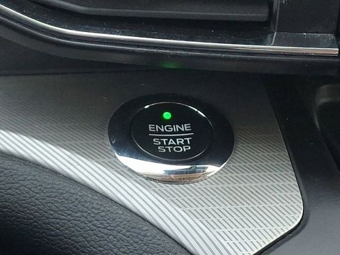 Certified 2020 Ford Explorer XLT w/ Equipment Group 202A AWD/4WD image 23