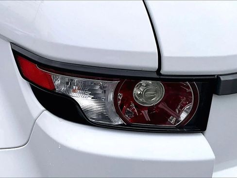 Used 2013 Land Rover Range Rover Evoque Pure Premium image 29