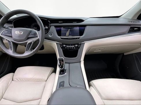 Used 2017 Cadillac XT5 Premium Luxury image 7