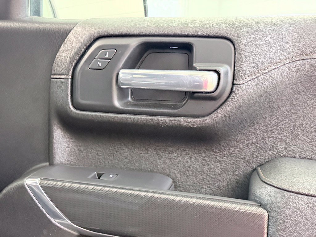 Used 2021 GMC Sierra 1500 AT4 w/ AT4 Premium Package AWD/4WD image 38