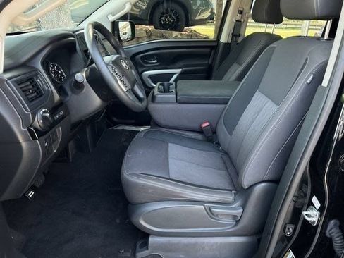 Used 2024 Nissan Titan SV AWD/4WD image 21