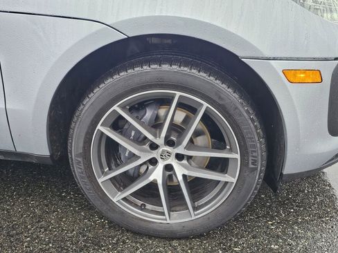 Used 2023 Porsche Macan image 9