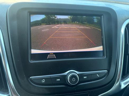 Used 2021 Chevrolet Equinox LT AWD/4WD image 22