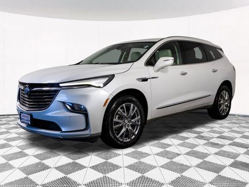 Used 2023 Buick Enclave Essence w/ Experience Buick Package image 10