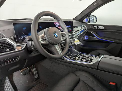 New 2026 BMW X7 xDrive40i w/ Executive Package image 16