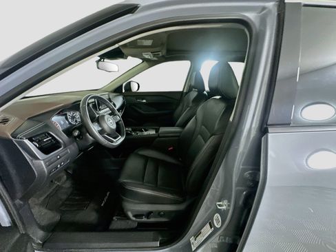 Used 2023 Nissan Rogue SL FWD image 13