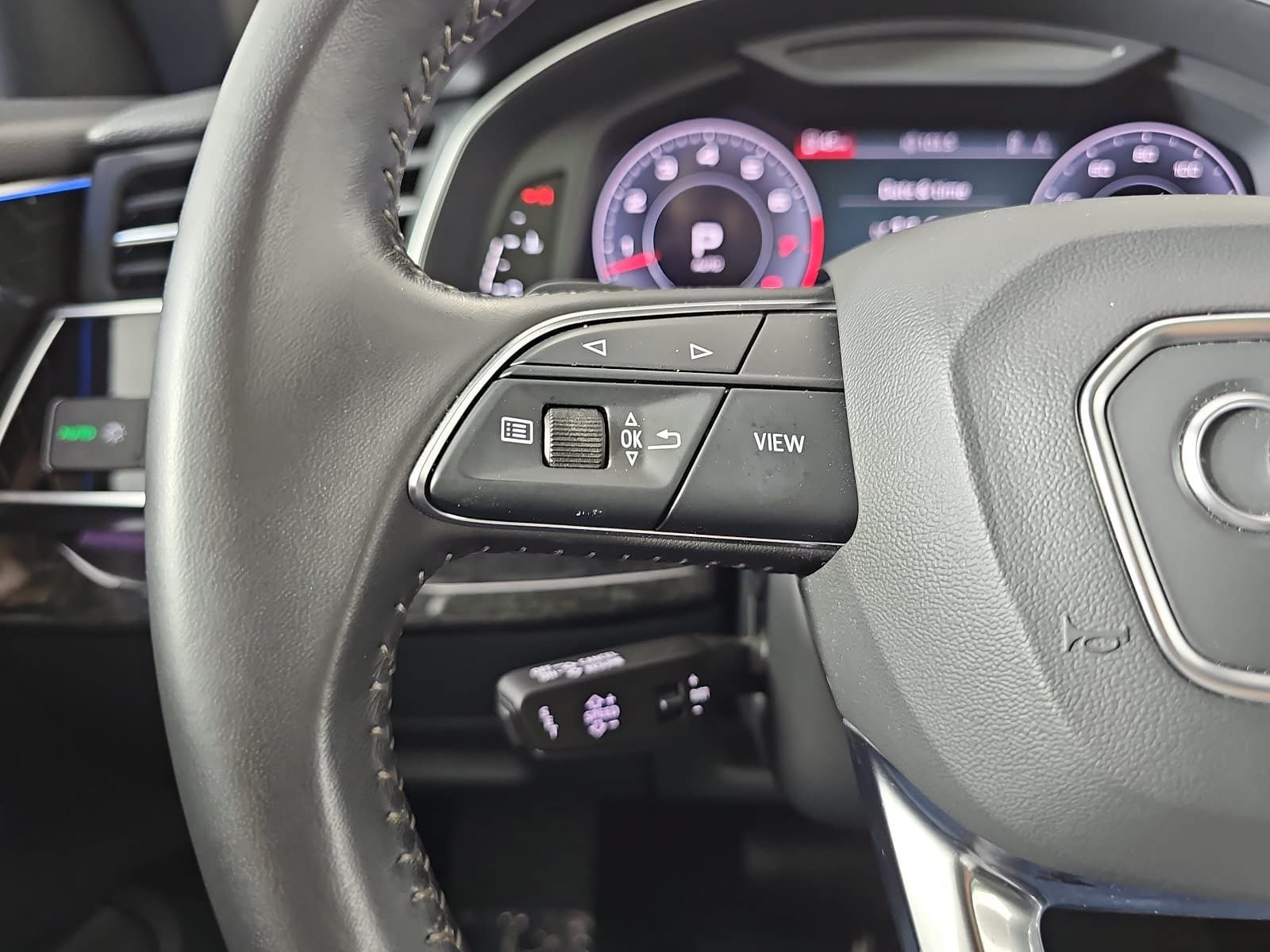Used 2019 Audi Q8 Premium Plus AWD/4WD image 17