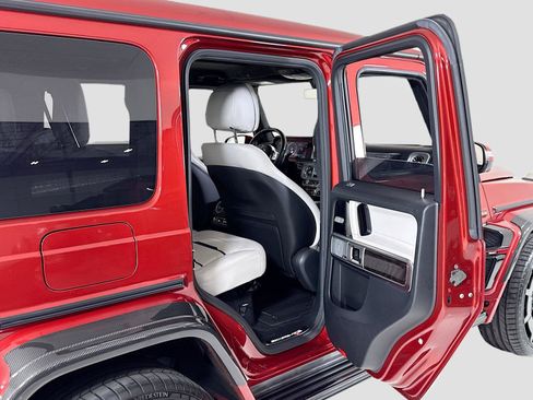 Used 2021 Mercedes-Benz G 63 AMG 4MATIC w/ G Manufaktur Interior Package image 31