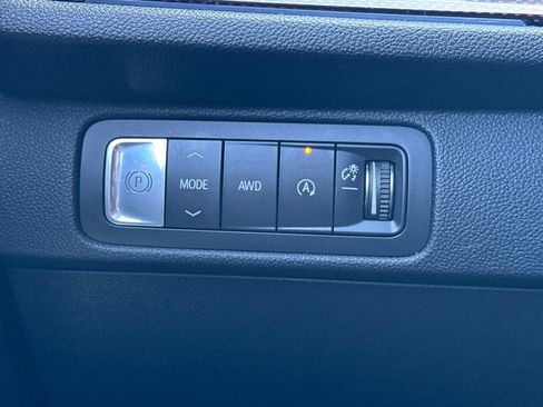 Used 2025 Chevrolet Traverse Z71 image 41