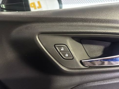 Used 2025 Chevrolet Trax RS w/ Driver Confidence Package FWD image 22