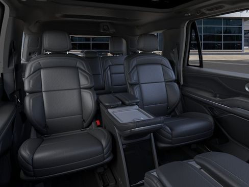 New 2026 Lincoln Navigator Reserve w/ Jet Appearance Package AWD/4WD image 11