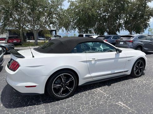 Used 2017 Ford Mustang GT Premium w/ Equipment Group 401A RWD image 3