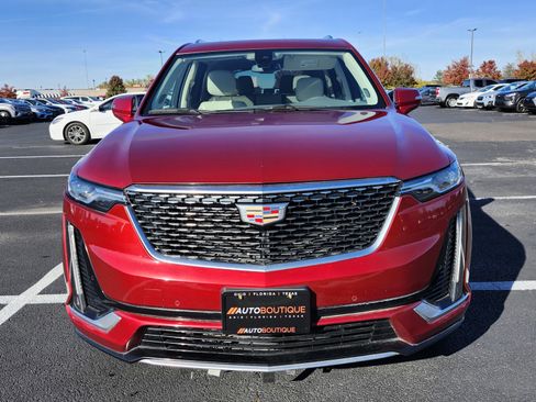 Used 2023 Cadillac XT6 Premium Luxury image 3