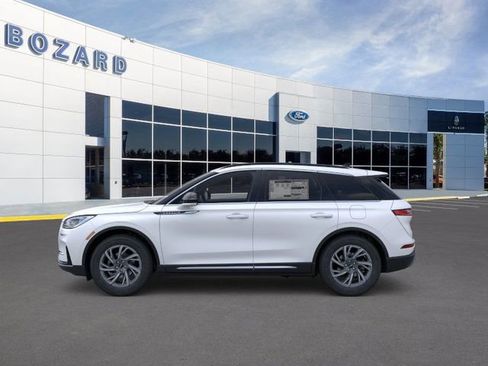 New 2026 Lincoln Corsair Premiere image 3