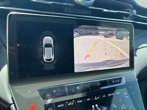 New 2025 Maserati Grecale GT image 25