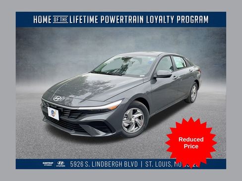 Used 2025 Hyundai Elantra SE image 1