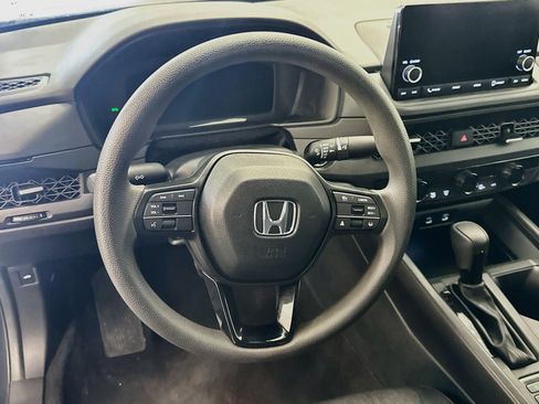 Used 2025 Honda Accord SE image 18