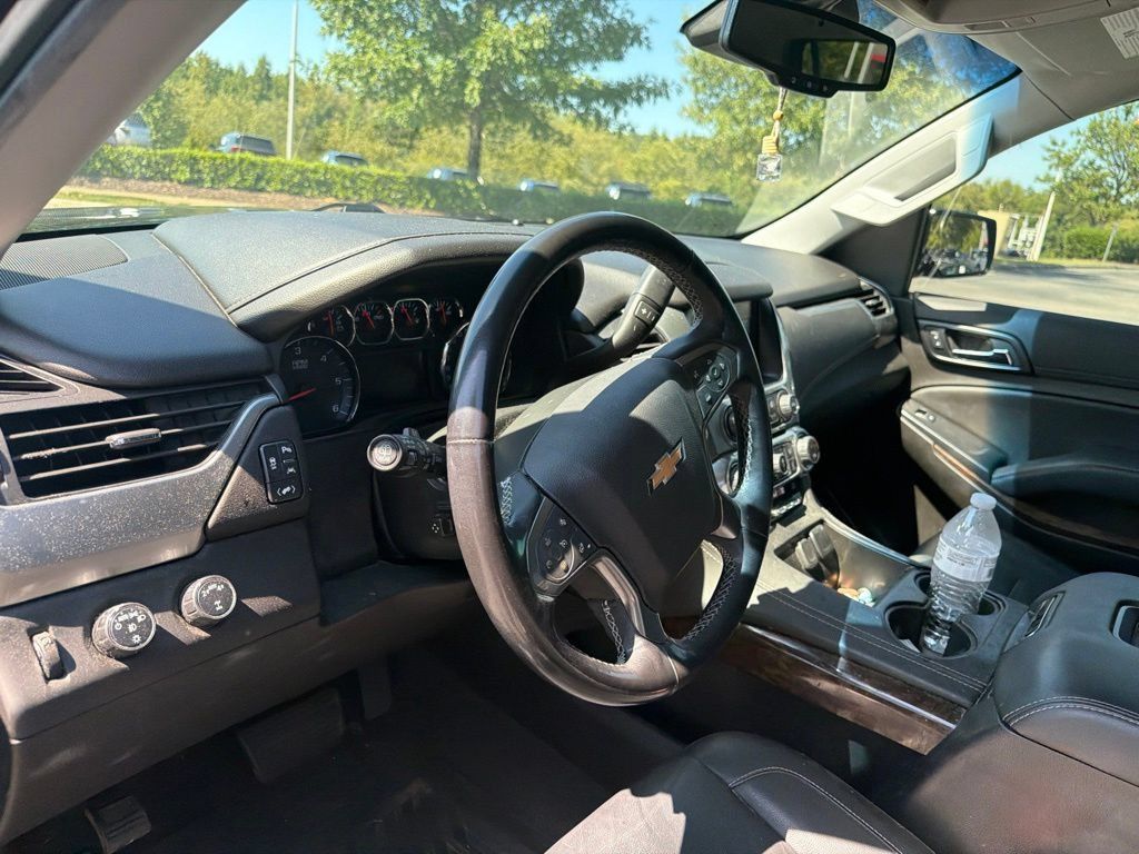 Used 2019 Chevrolet Tahoe LT w/ Luxury Package AWD/4WD image 8