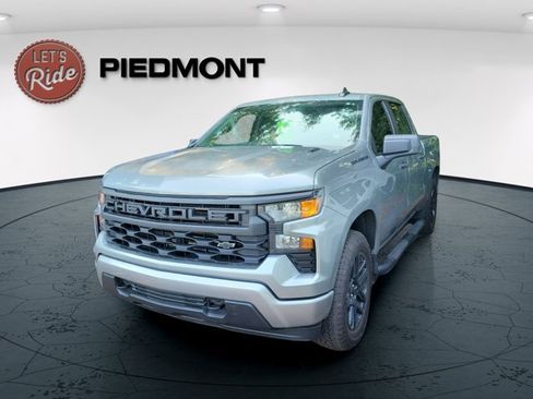 Used 2025 Chevrolet Silverado 1500 Custom w/ Turbomax Blackout Package AWD/4WD image 1