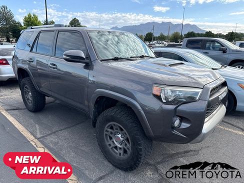 Used 2018 Toyota 4Runner TRD Off-Road Premium w/ TRD Performance Package AWD/4WD image 11
