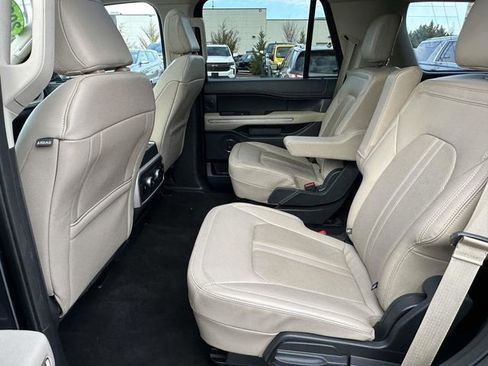 Used 2023 Ford Expedition Limited image 14