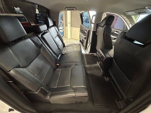 Used 2020 Toyota Tundra SR5 w/ SR5 Leather Package AWD/4WD image 44