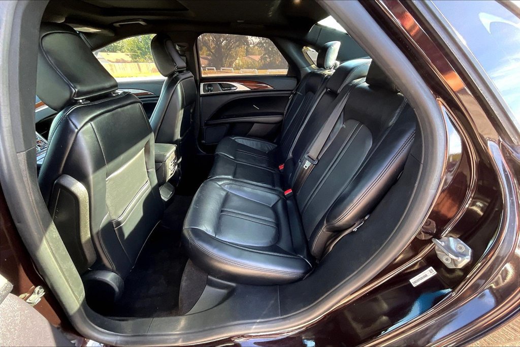 Used 2020 Lincoln MKZ Reserve w/ Elements Package FWD image 6