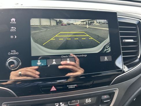 Used 2022 Honda Pilot Sport image 17