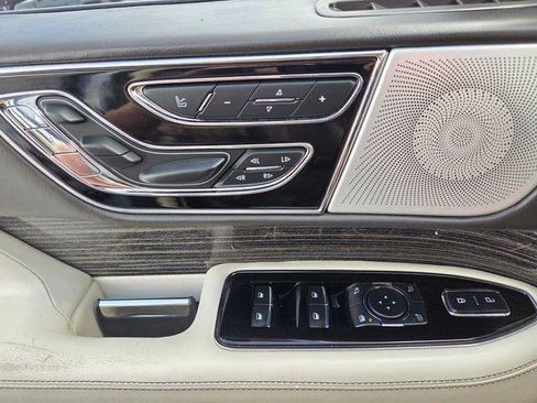 Used 2021 Lincoln Navigator L Black Label w/ Cargo Convenience Package image 20