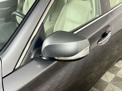 Used 2018 INFINITI Q50 Luxe RWD image 13
