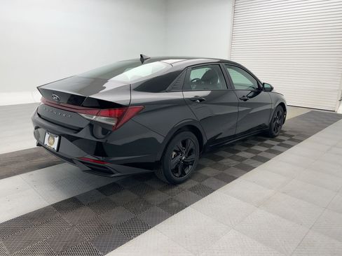 Used 2021 Hyundai Elantra SEL image 9