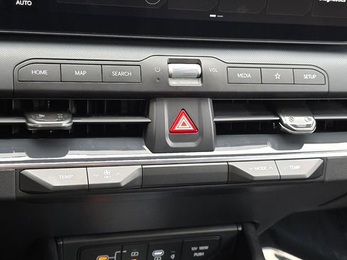 New 2026 Kia K4 EX image 17