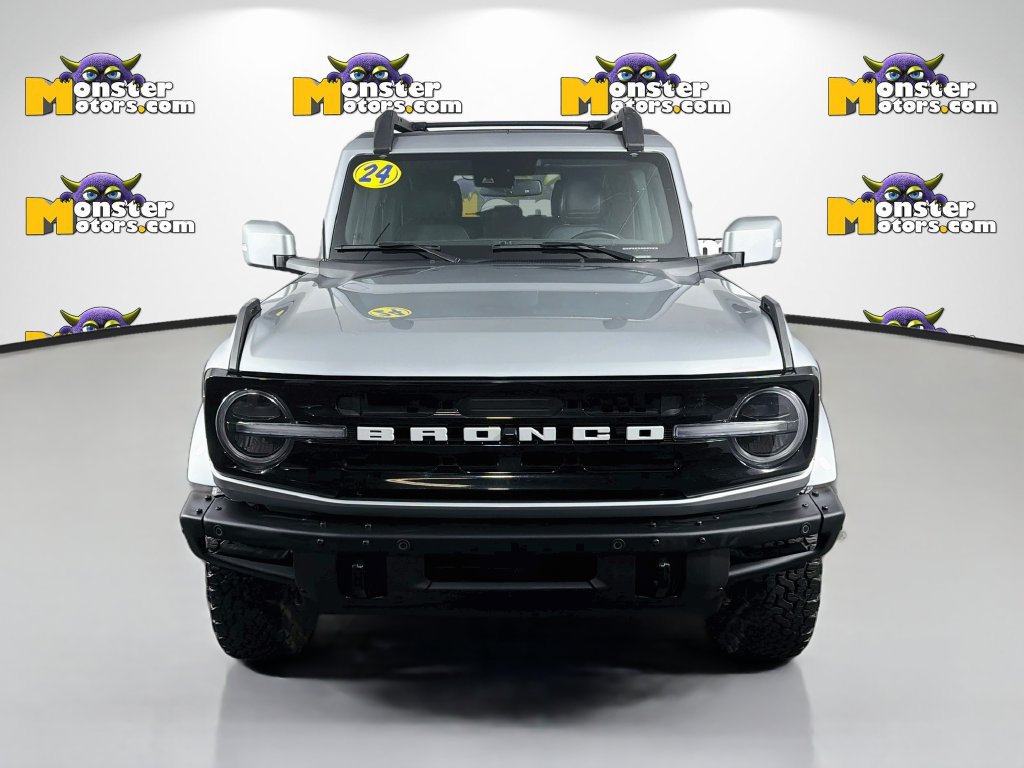 Used 2024 Ford Bronco Outer Banks AWD/4WD image 2