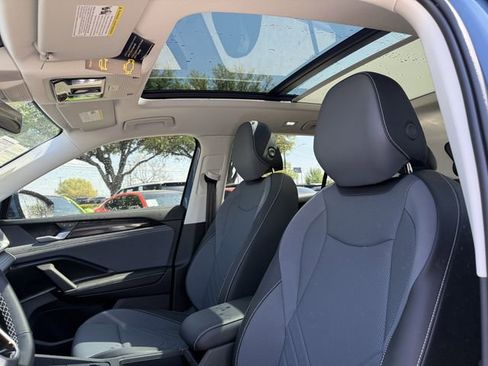 New 2026 Volkswagen Tiguan SE FWD image 16