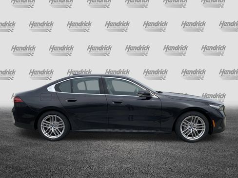 Certified 2025 BMW 530i xDrive w/ M Sport Package image 10