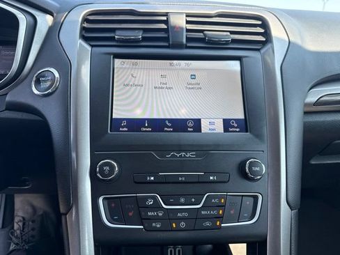 Used 2019 Ford Fusion SEL FWD image 31