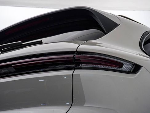 New 2026 Porsche Cayenne image 13