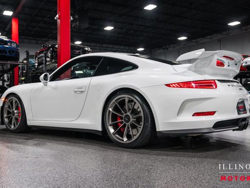 Used 2014 Porsche 911 GT3 RWD image 3