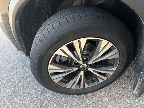 Used 2021 Nissan Rogue SV w/ Premium Package AWD/4WD image 40