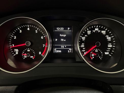 Used 2018 Volkswagen Jetta SE FWD image 14